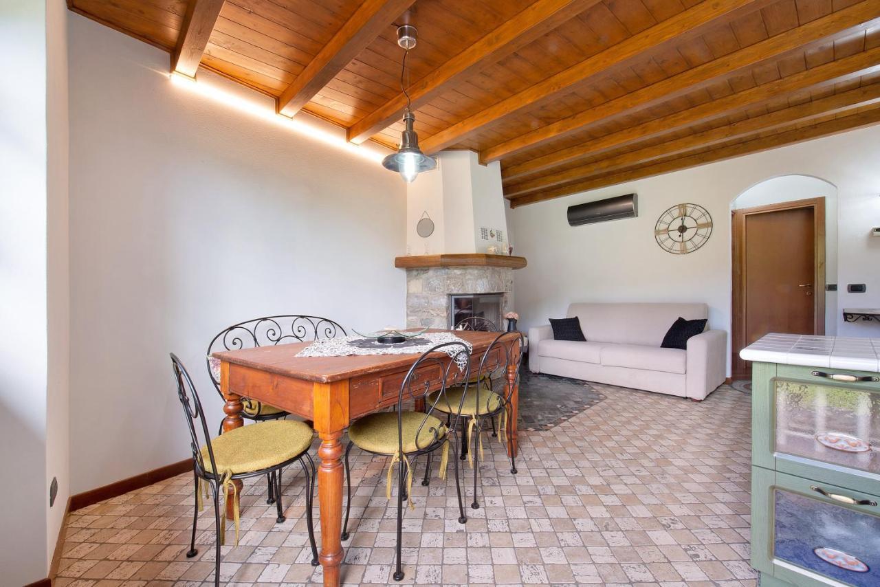 Farmhouse Of Grandfather Chek Villa Bellagio Esterno foto
