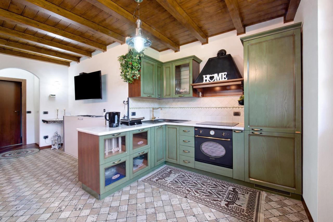 Farmhouse Of Grandfather Chek Villa Bellagio Esterno foto