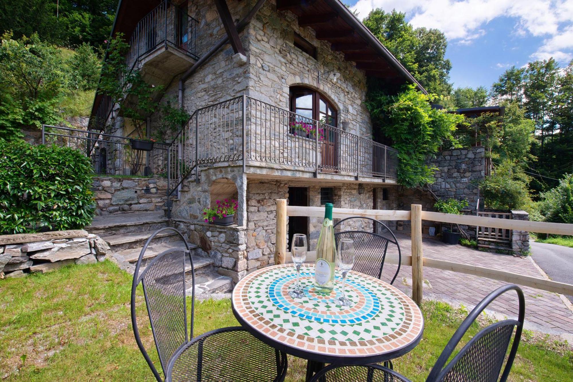 Farmhouse Of Grandfather Chek Villa Bellagio Esterno foto